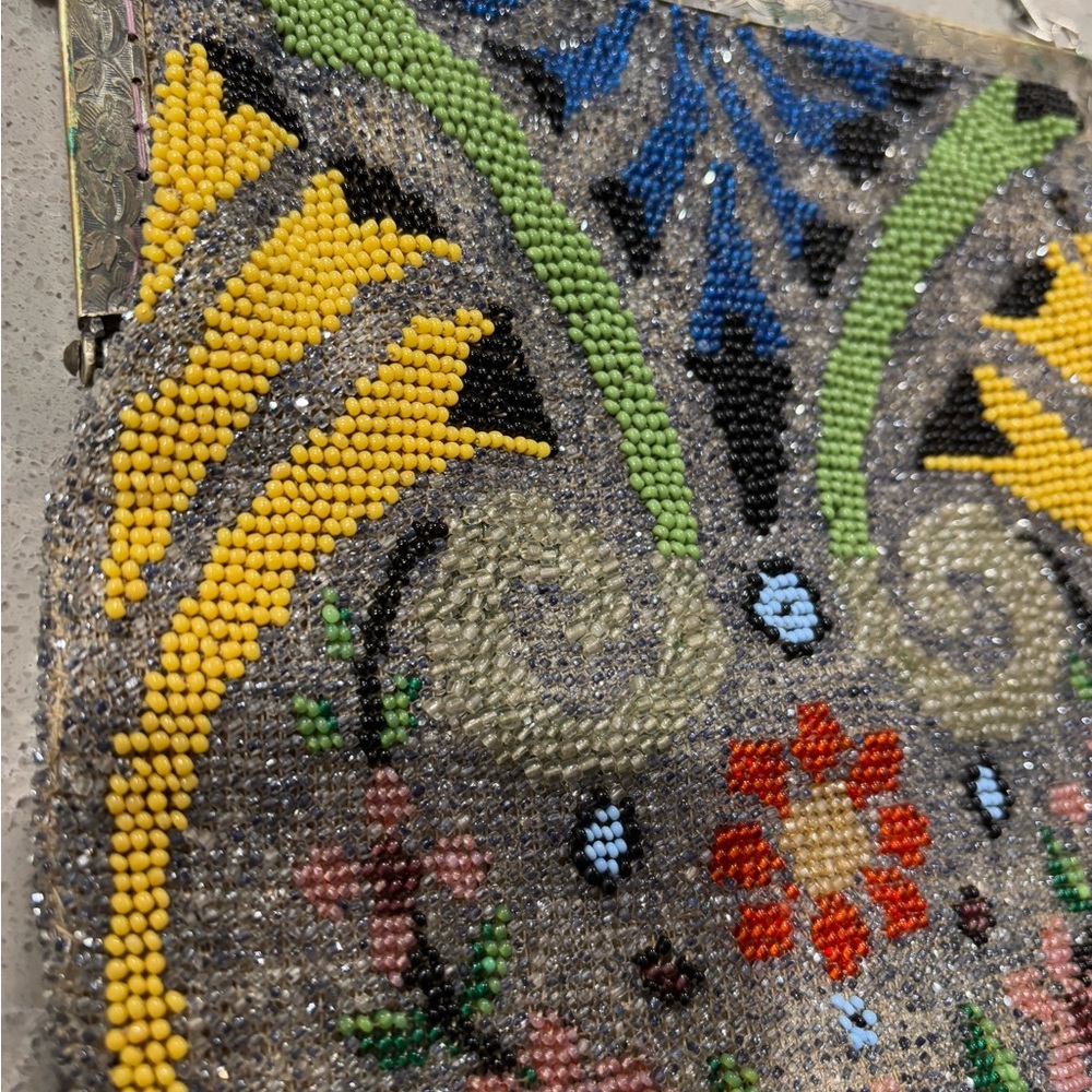 Vintage Beaded Art Deco 1920’s Clip Purse with Chain - Picture 4 of 15
